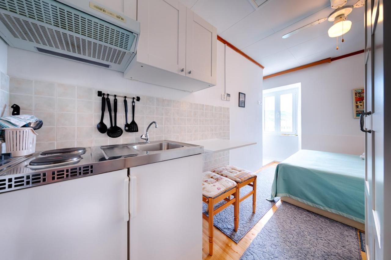 Apartments And Rooms By The Sea Komiza, Vis - 2431 Exteriér fotografie